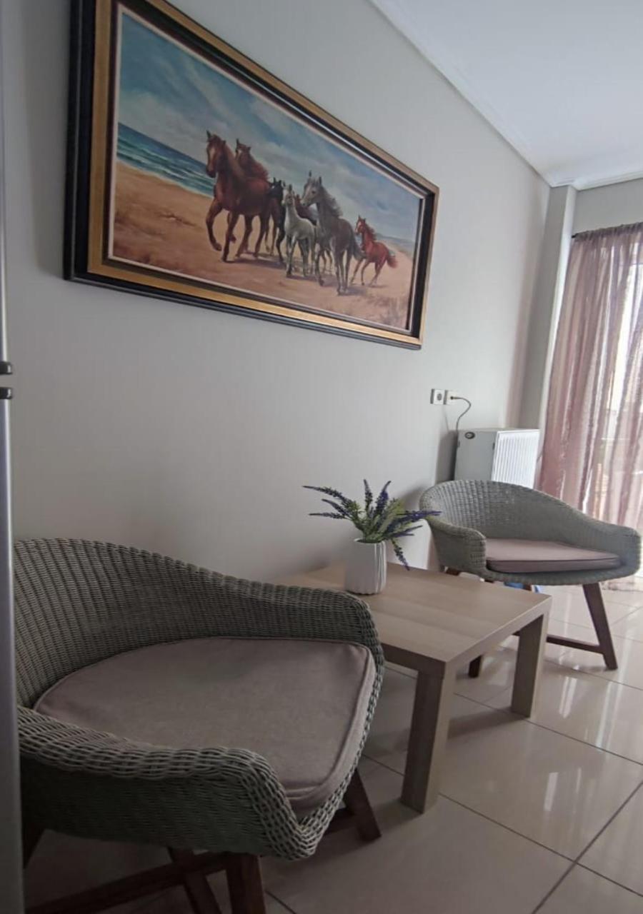Apartment In A Quiet Location. Atenas Exterior foto